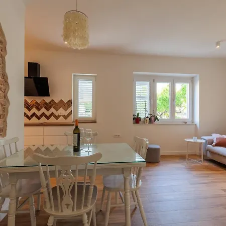 A&e Apartment